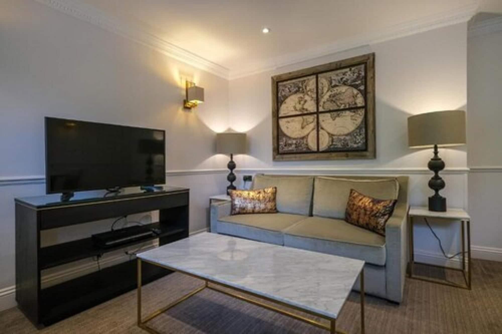 Apartahotel Collingham Con Servicio 4*