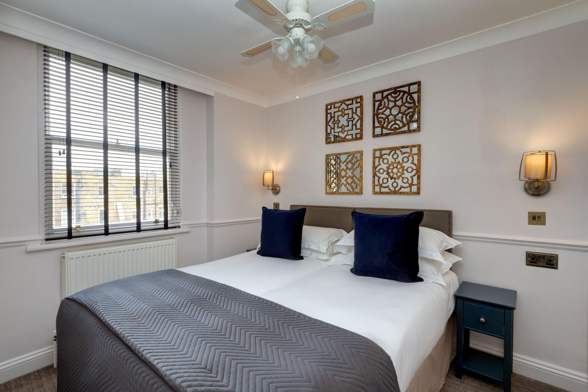 Apartahotel Collingham Con Servicio 4*