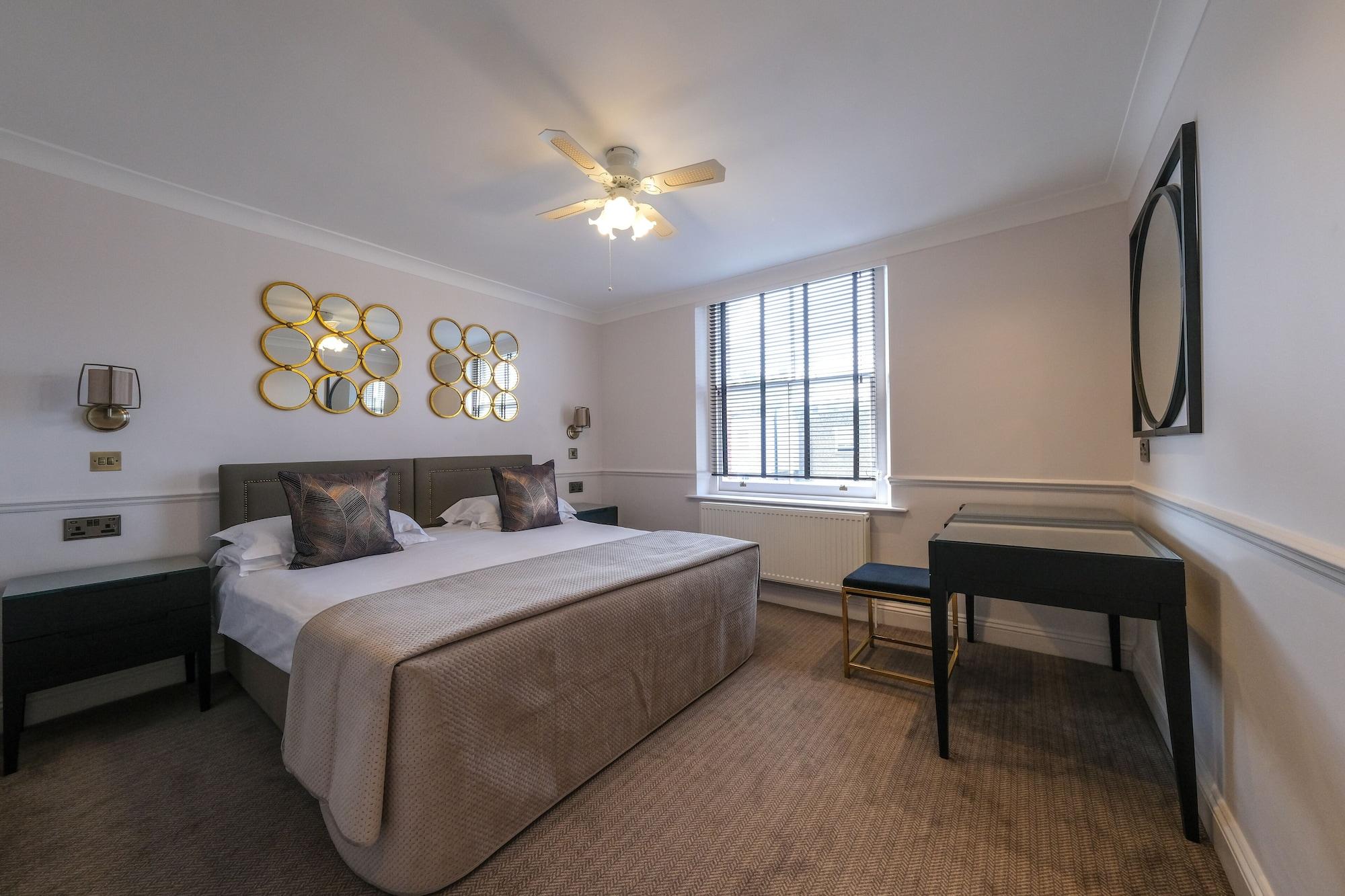 Apartahotel Collingham Con Servicio 4*