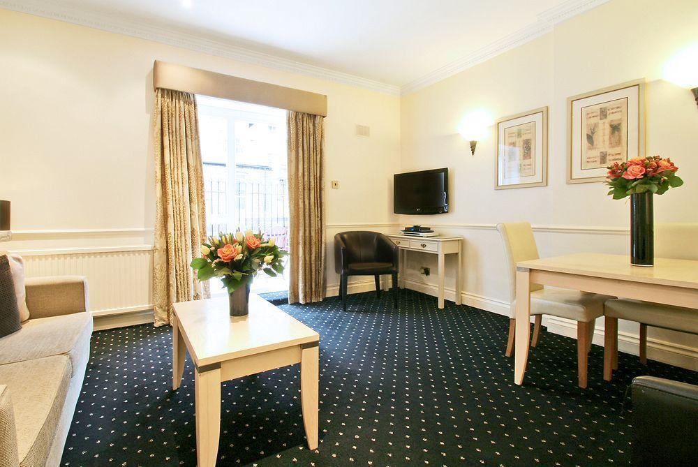 Apartahotel Collingham Con Servicio