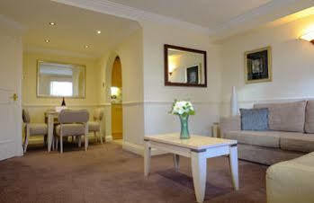 Collingham Con Servicio 4*