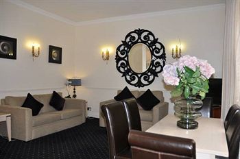 Collingham Con Servicio 4*